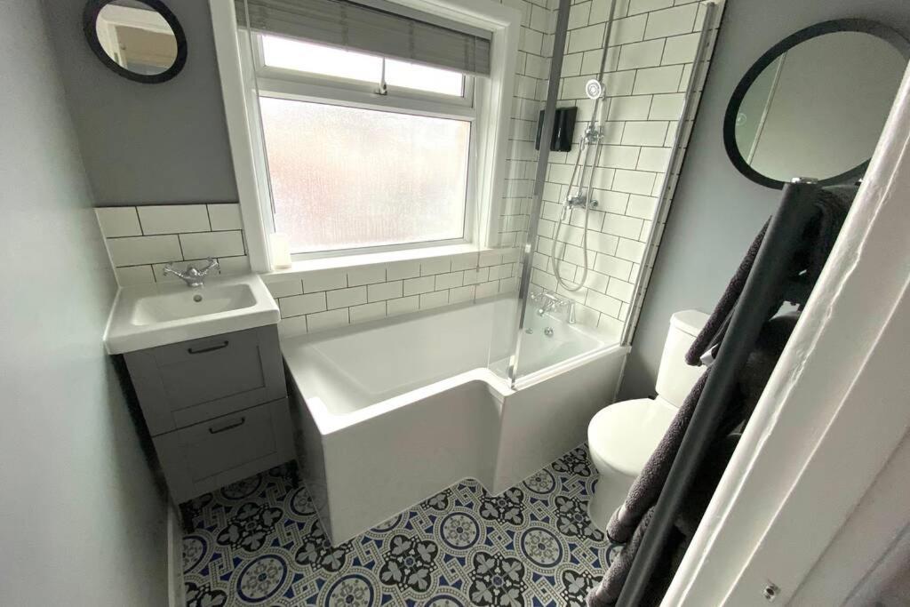 Spacious 2 Bed Apt Sleeps 4 Near Bournemouth Beach Exteriér fotografie
