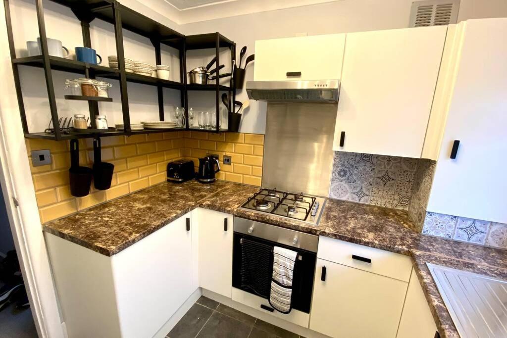 Spacious 2 Bed Apt Sleeps 4 Near Bournemouth Beach Exteriér fotografie